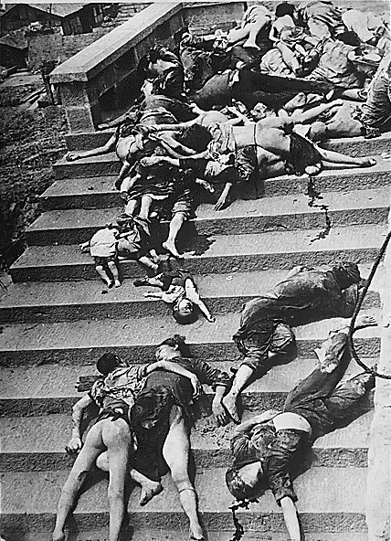 파일:Casualties of a mass panic - Chungking, China.jpg