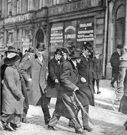 파일:레닌 3월 귀국 중 스웨덴 스톡홀름.jpg