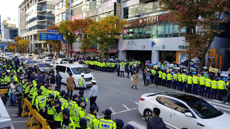 파일:이재명 구속수사 촉구집회 20181029.jpg