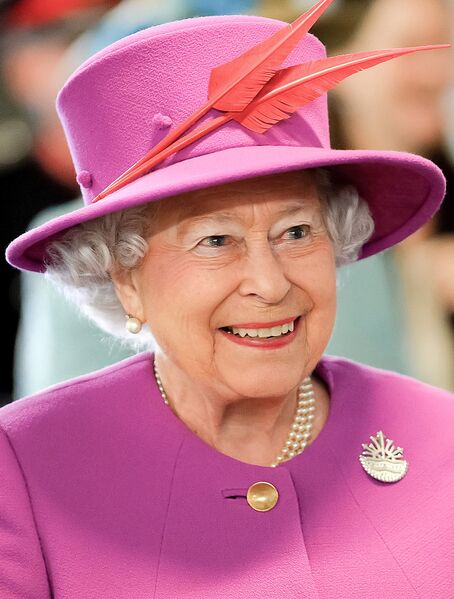 파일:Queen Elizabeth II in March 2015.jpg